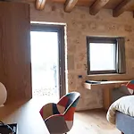 Donnapaola Modern Farm Farma *
