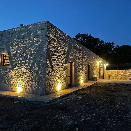 Donnapaola Modern Farm Gospodarstwo agroturystyczne *